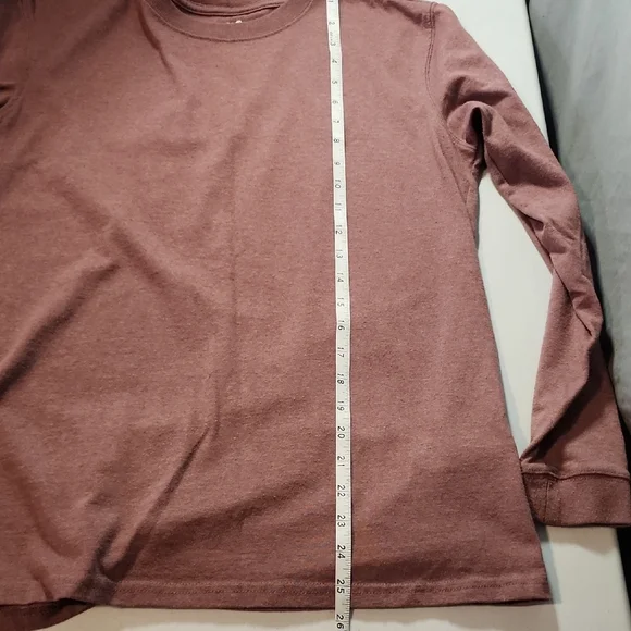 Carhartt Long Sleeve Tees for Versatile Style - Picture 6 of 8